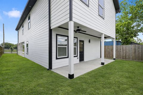 Tiny photo for 6037 S Acres Drive, Houston, TX 77048 (MLS # 13244218)