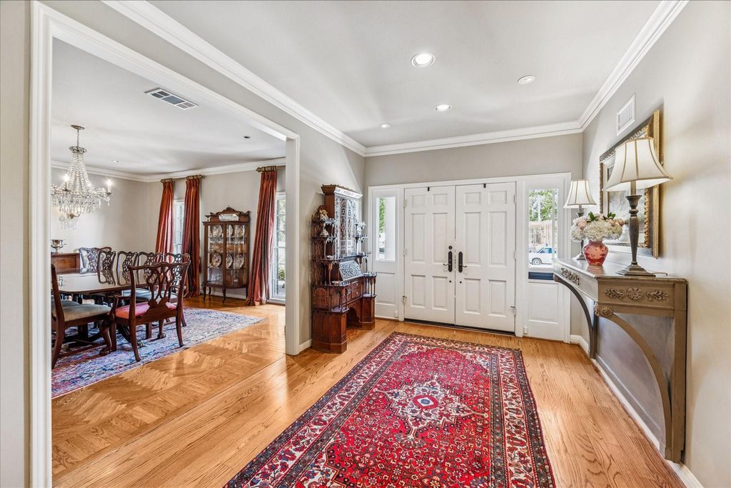 Photo of 319 Longwoods Lane, Houston, TX 77024 (MLS # 3019517)