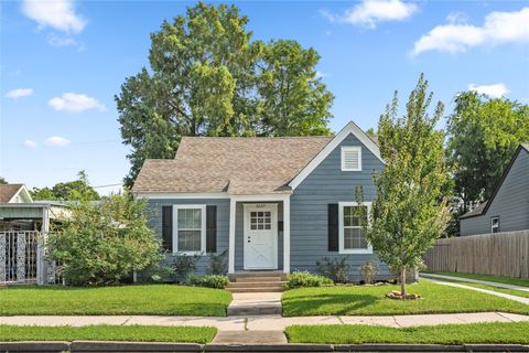 Photo of 5537 Lawson Street, Houston, TX 77023 (MLS # 60241865)