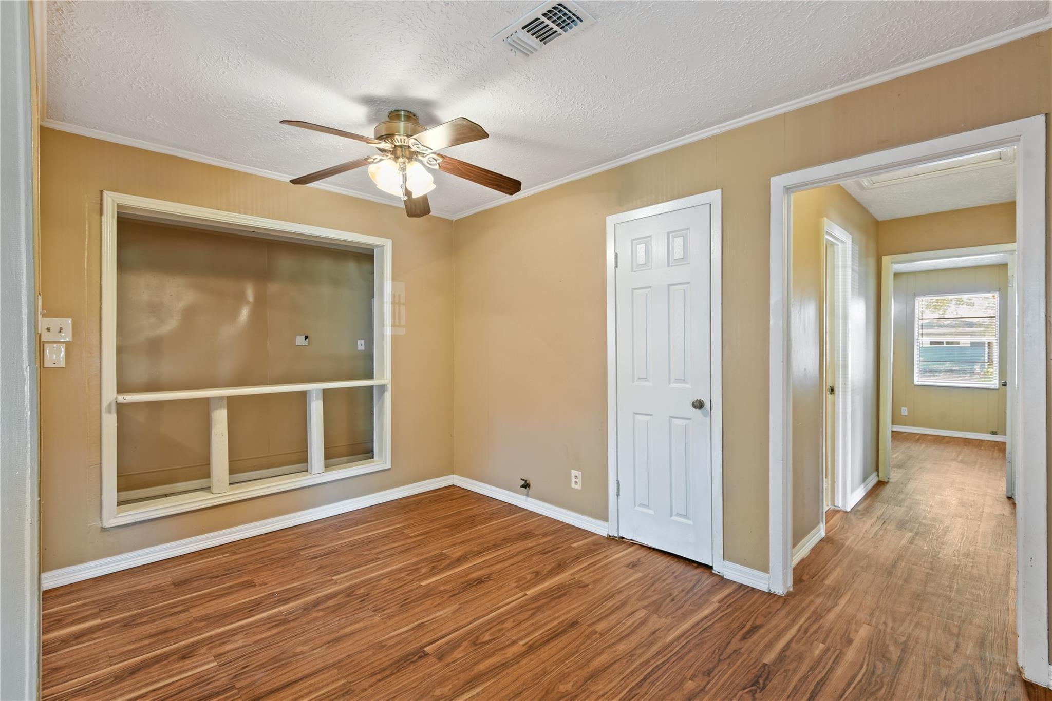 2817 Lancaster Lane