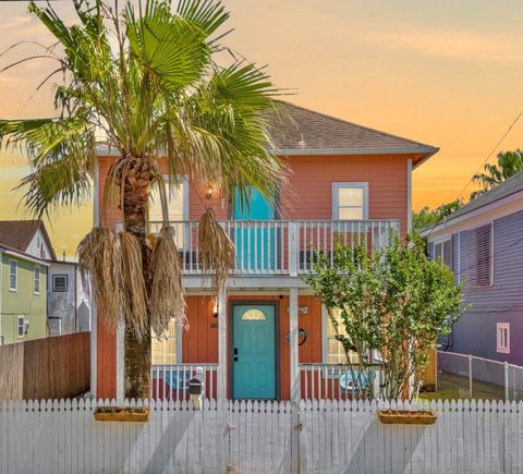 Photo of 3905 Avenue L, Galveston, TX 77550 (MLS # 23787907)