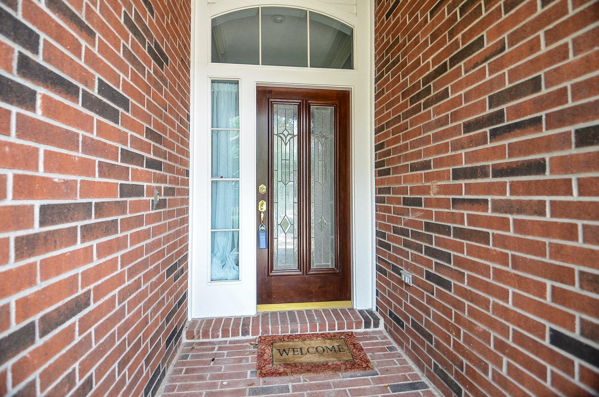 4222 Lakeshore Forest Drive