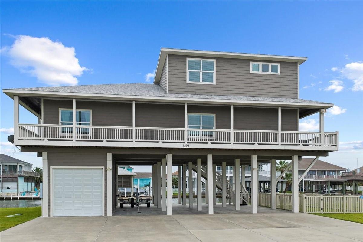 1205 Lagoon Drive