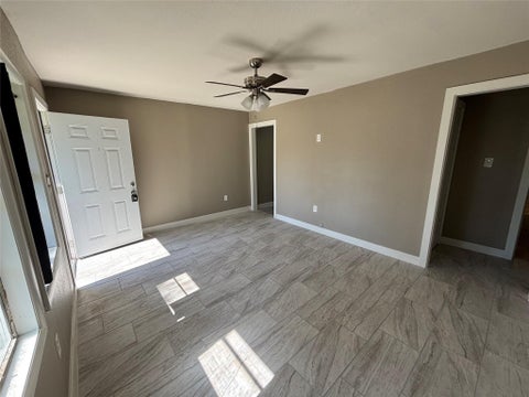 Photo of 1503 Teanaway Lane, Houston, TX 77029 (MLS # 78223510)