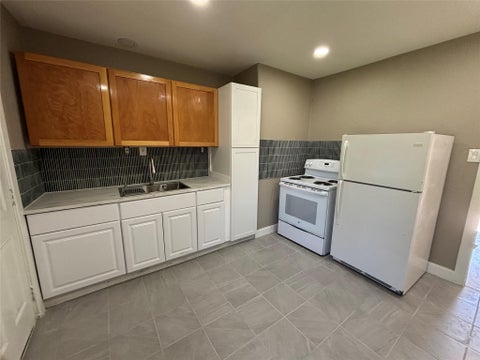 Photo of 1503 Teanaway Lane, Houston, TX 77029 (MLS # 78223510)
