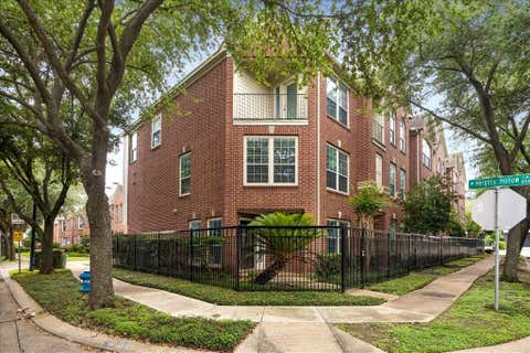 Photo of 3003 Terrace Hills Lane, Houston, TX 77007 (MLS # 77597735)
