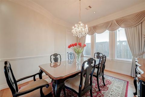 Tiny photo for 4623 Laurel Street, Bellaire, TX 77401 (MLS # 37820807)