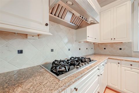 Tiny photo for 4623 Laurel Street, Bellaire, TX 77401 (MLS # 37820807)
