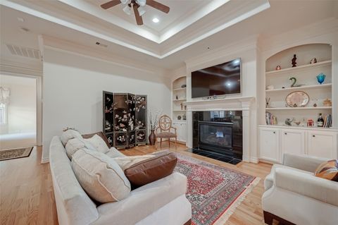 Tiny photo for 4623 Laurel Street, Bellaire, TX 77401 (MLS # 37820807)