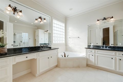 Tiny photo for 4623 Laurel Street, Bellaire, TX 77401 (MLS # 37820807)