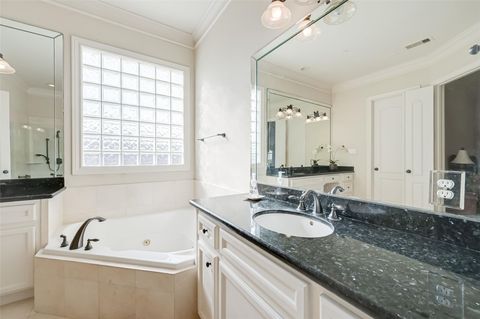 Tiny photo for 4623 Laurel Street, Bellaire, TX 77401 (MLS # 37820807)