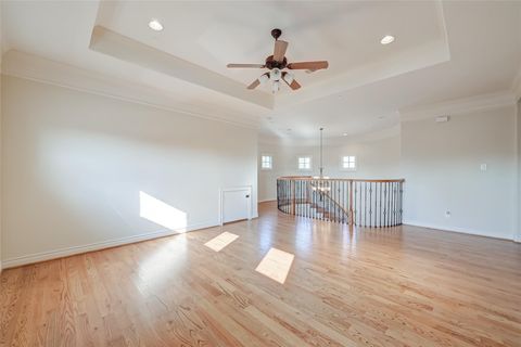Tiny photo for 4623 Laurel Street, Bellaire, TX 77401 (MLS # 37820807)