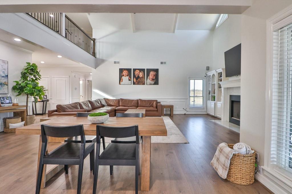 Giddings, Texas 78942, United States, 6 Bedrooms Bedrooms, ,5 BathroomsBathrooms,Residential,Active,220805