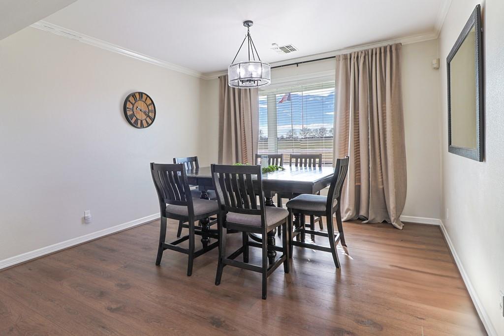 Giddings, Texas 78942, United States, 6 Bedrooms Bedrooms, ,5 BathroomsBathrooms,Residential,Active,220805