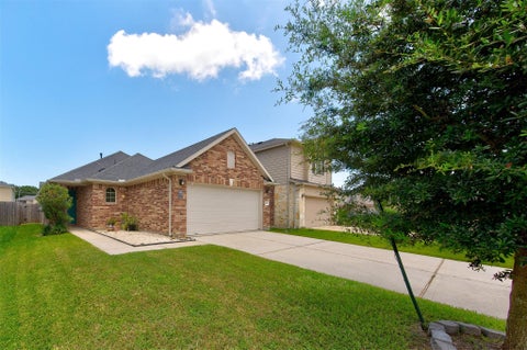 Photo of 5227 Bay Lane, Bacliff, TX 77518 (MLS # 90346646)