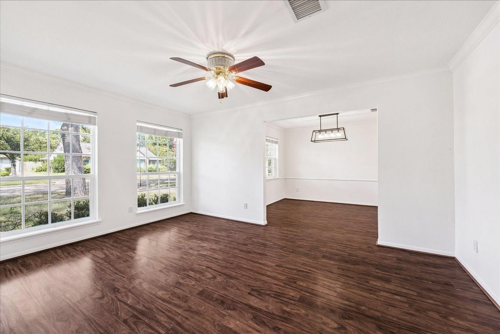 Photo of 2314 Eaglerock Drive, Houston, TX 77080 (MLS # 97925300)