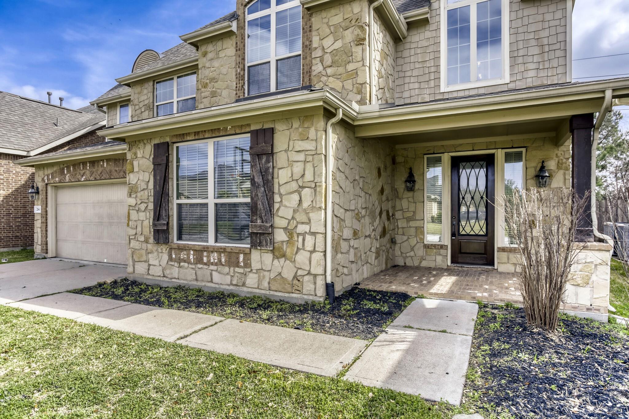 21802 Avalon Queen Drive