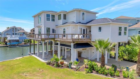 Photo of 1303 Outrigger, Tiki Island, TX 77554 (MLS # 39329427)