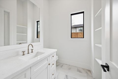 Tiny photo for 1236 Martin Street, Houston, TX 77018 (MLS # 37506208)