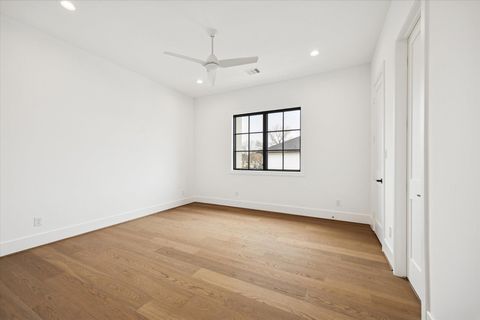 Tiny photo for 1236 Martin Street, Houston, TX 77018 (MLS # 37506208)