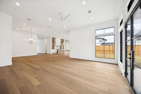 Tiny photo for 1236 Martin Street, Houston, TX 77018 (MLS # 37506208)