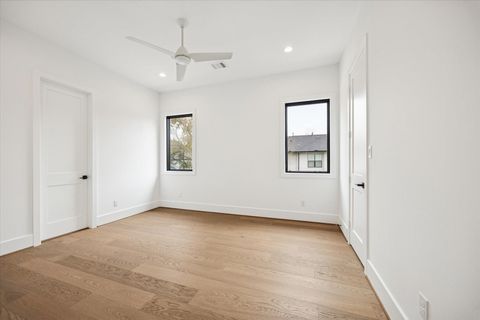 Tiny photo for 1236 Martin Street, Houston, TX 77018 (MLS # 37506208)