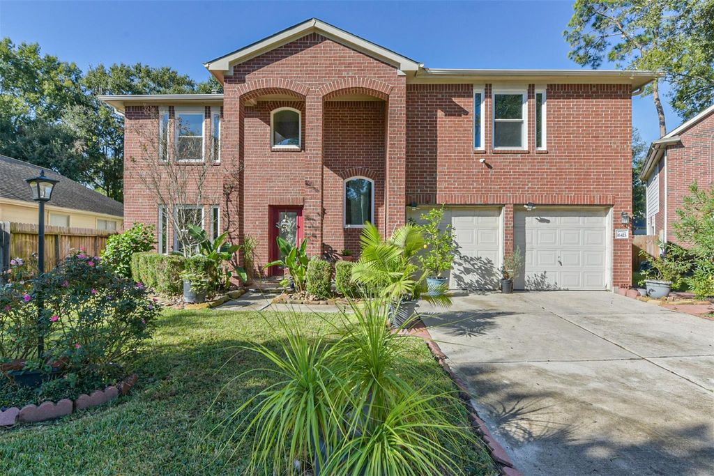 Photo of 16423 Mossy Grove Grv, Humble, TX 77346 (MLS # 10286849)