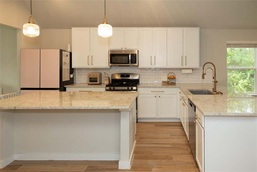 Photo of 1864 Cypress Canyon Trail, Conroe, TX 77301 (MLS # 46958388)