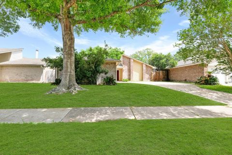 Photo of 6607 Navidad Road, Houston, TX 77083 (MLS # 69180049)