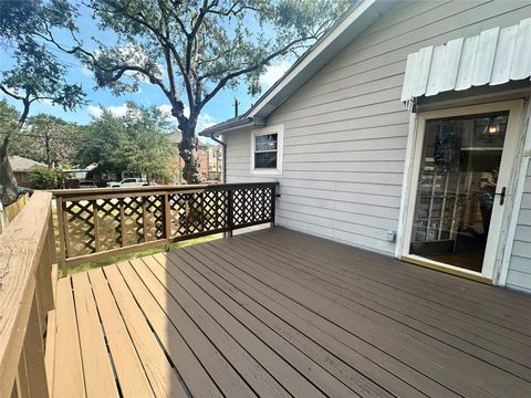 Tiny photo for 914 W 21st Street, Houston, TX 77008 (MLS # 8972875)