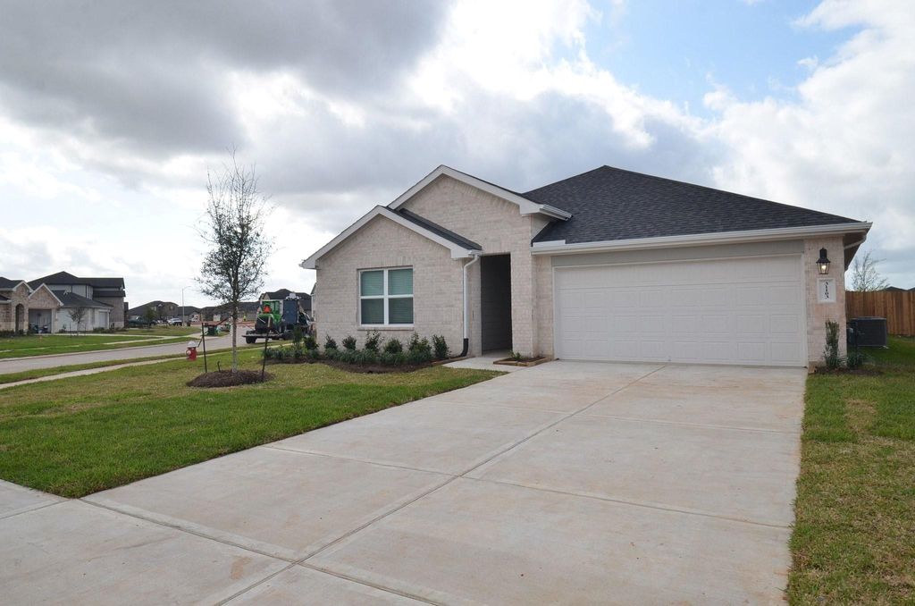 Photo of 31103 Warwick Coast Court, Fulshear, TX 77441 (MLS # 81127393)