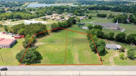 Photo of 1623 E Main Street, Madisonville, TX 77864 (MLS # 79749615)