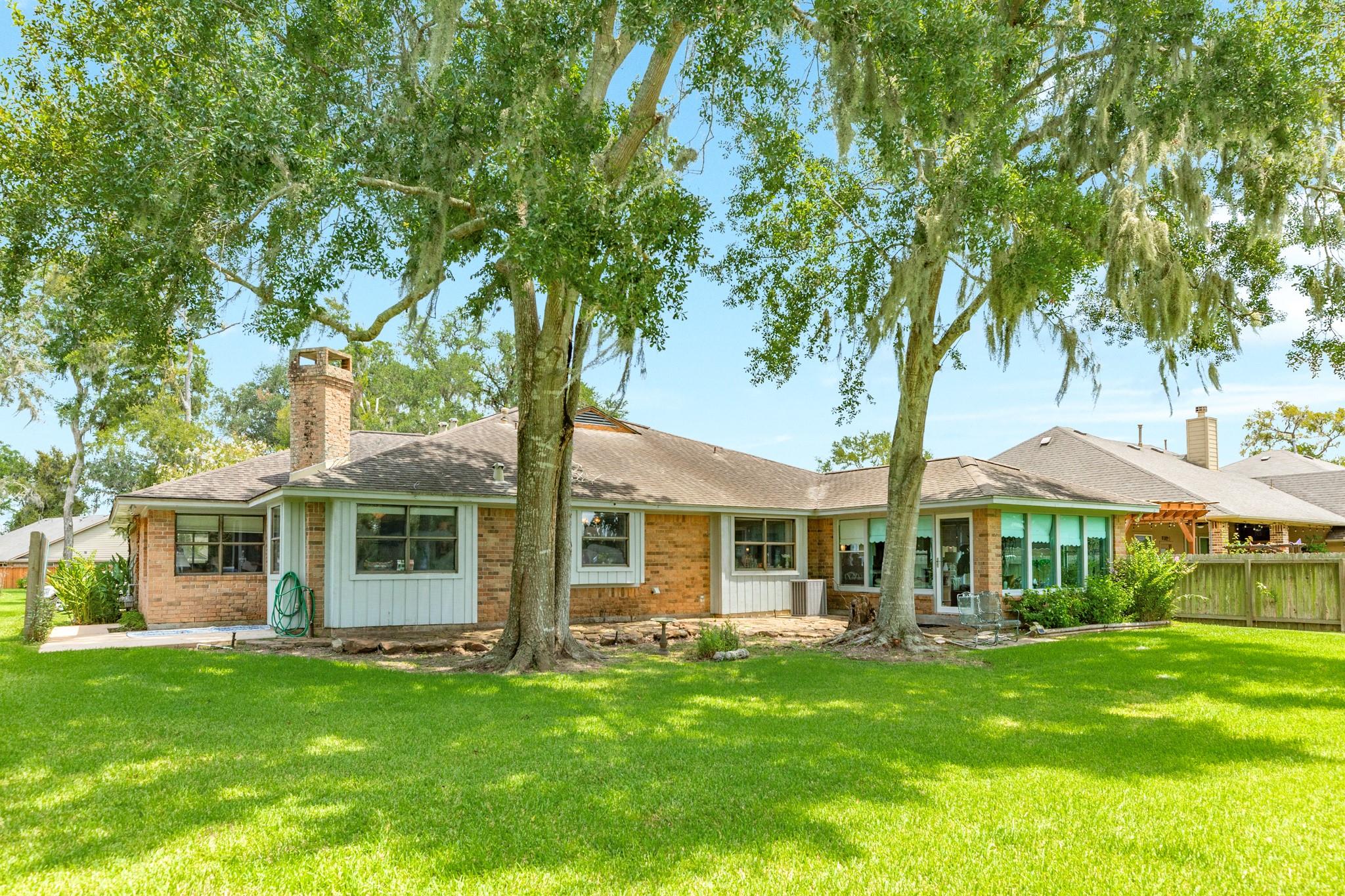 2320 Shalmar Drive