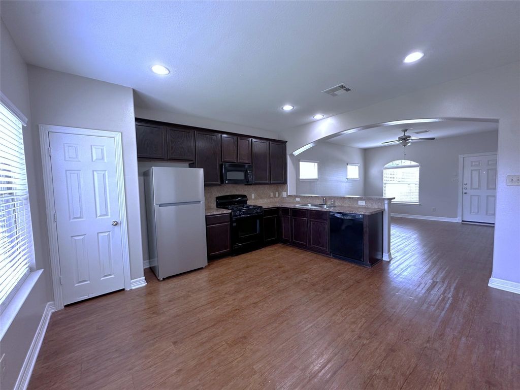 Photo of 59 Woodland Hills Drive #A, Conroe, TX 77303 (MLS # 69956629)