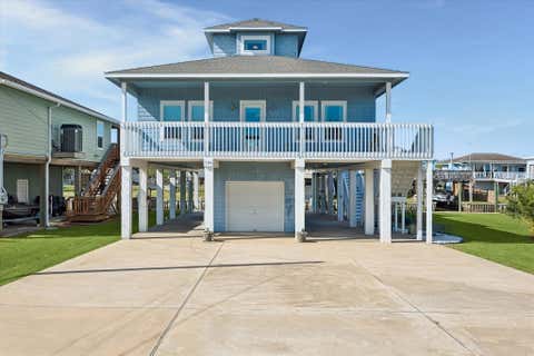 Photo of 126 Driftwood Road, Freeport, TX 77541 (MLS # 50380120)