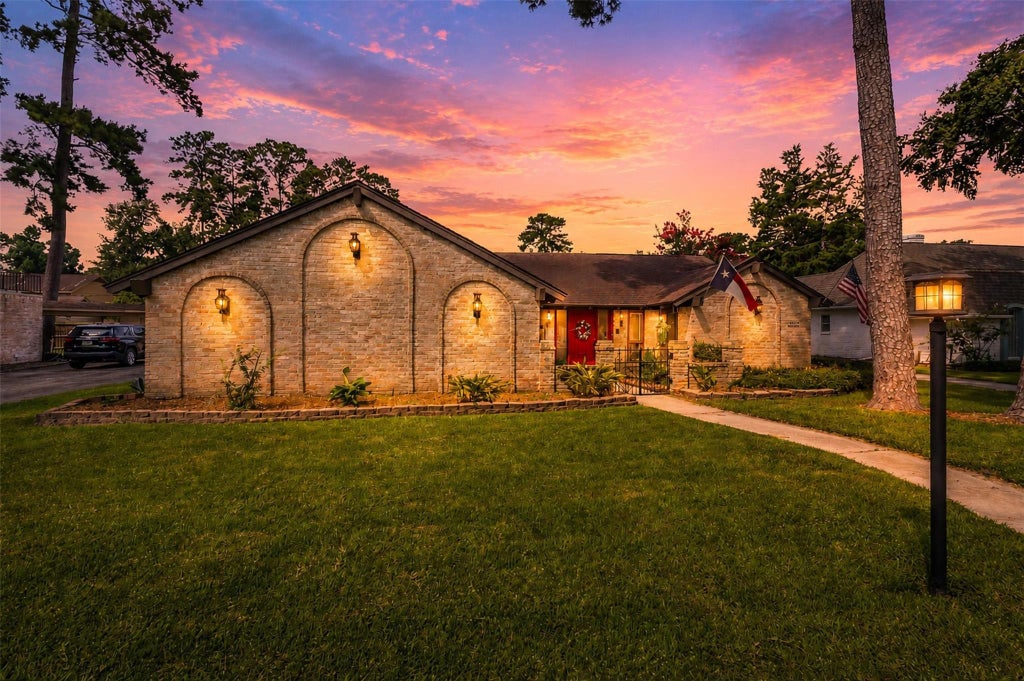 Photo of 15111 Stonewick Drive, Houston, TX 77068 (MLS # 69531330)
