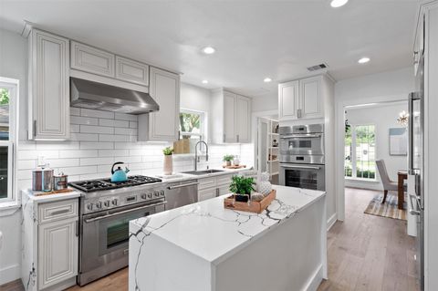 Tiny photo for 736 Voss Road, Houston, TX 77024 (MLS # 25009549)