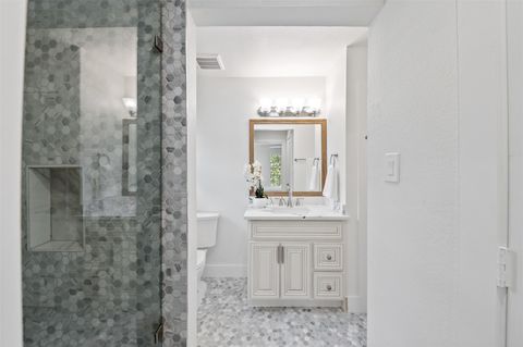 Tiny photo for 736 Voss Road, Houston, TX 77024 (MLS # 25009549)