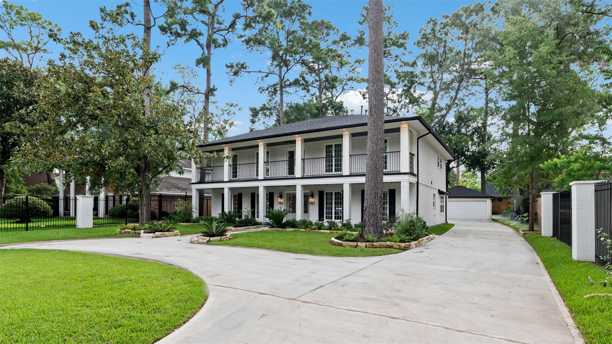 736 Voss Road