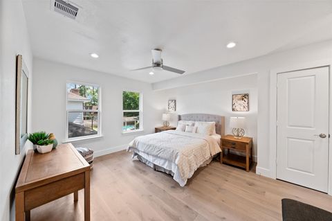 Tiny photo for 736 Voss Road, Houston, TX 77024 (MLS # 25009549)