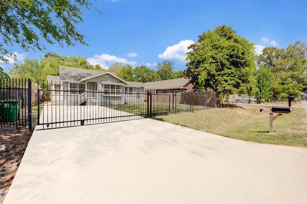 Photo of 8709 Knox Street, Houston, TX 77088 (MLS # 57760554)