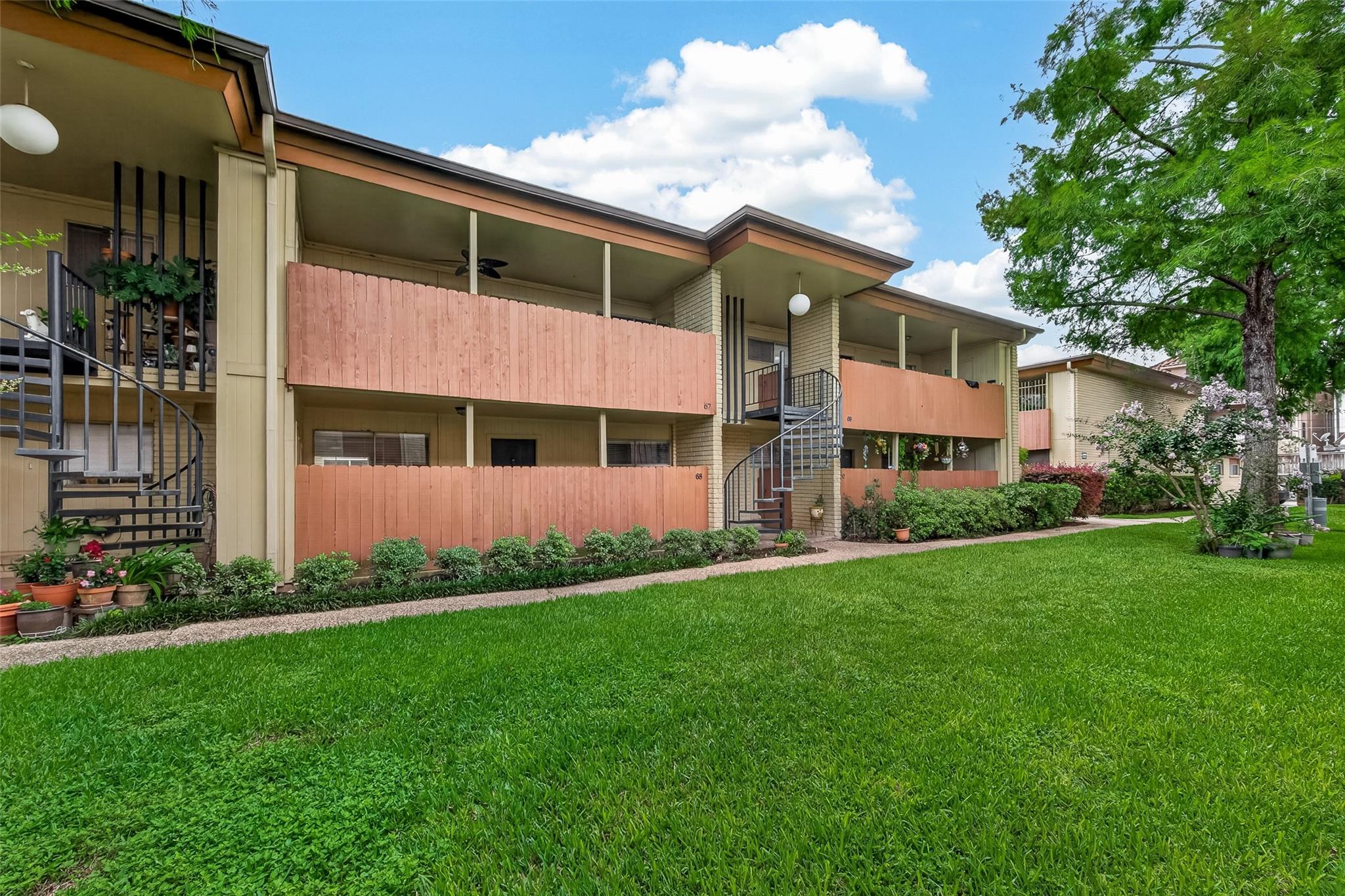 7714 Renwick Drive M68