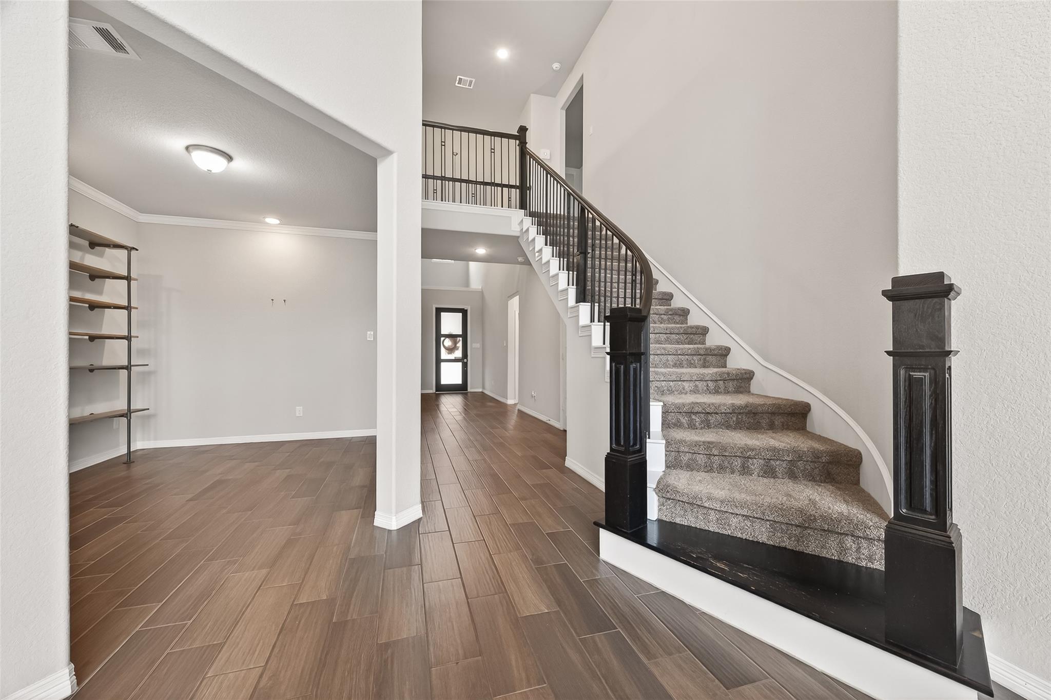 907 Warm Summer Drive