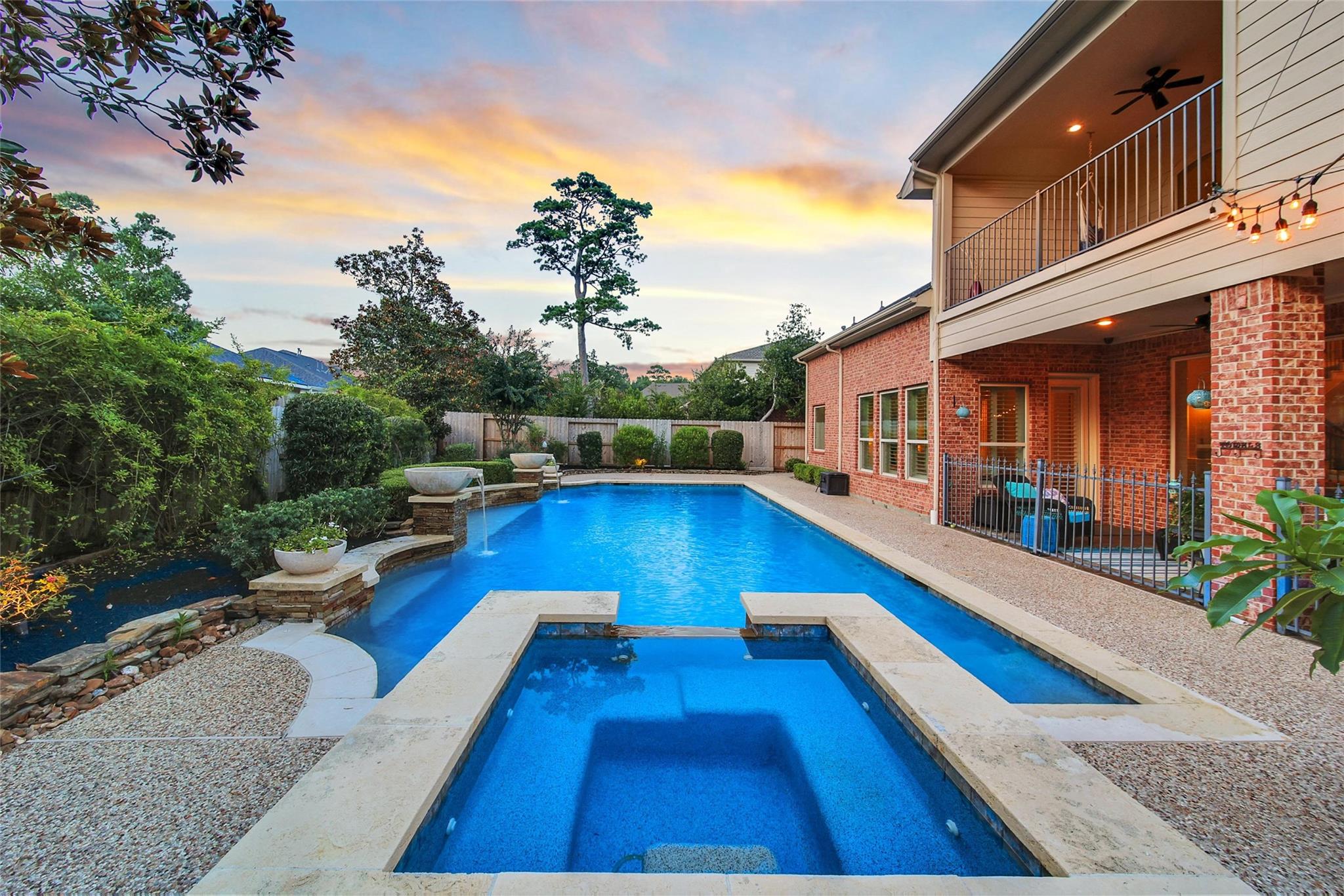 5902 Royal Hill Court
