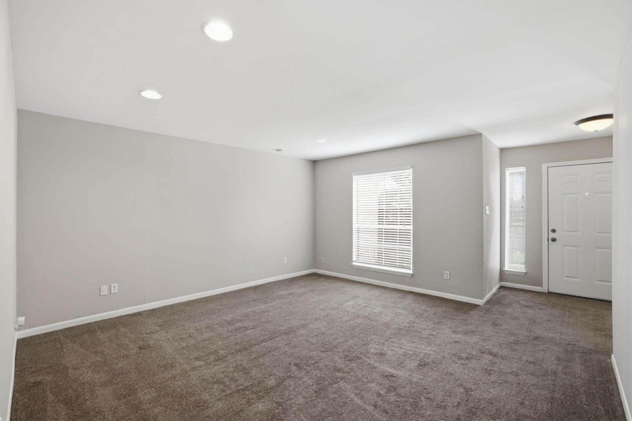 2 River Creek Way