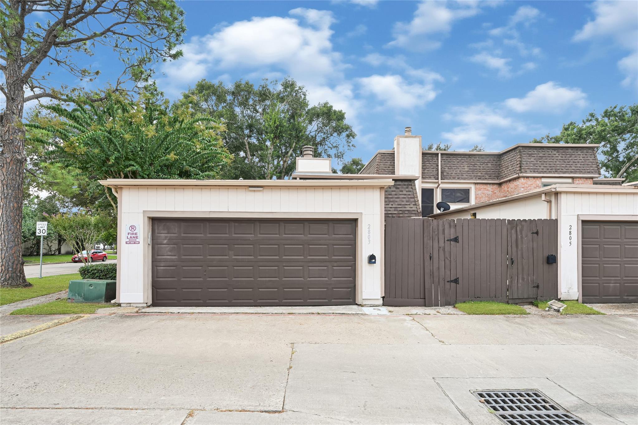 2803 Camelot Lane