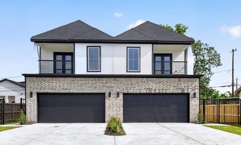 4217 Mallow Street A/B Houston TX 77051