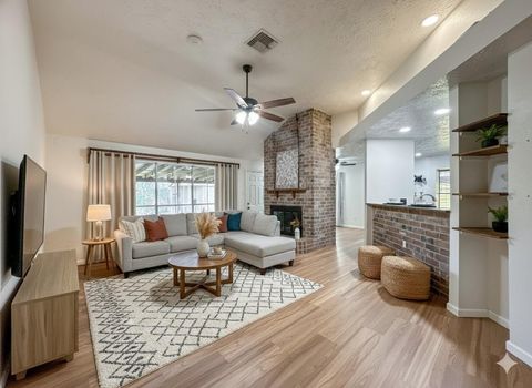 4330 Glen Avon Drive Pasadena TX 77505