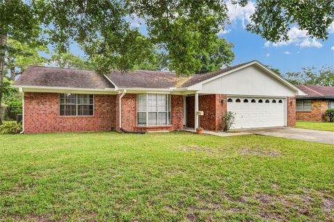 Photo of 232 Wayne Dr DR, Clute, TX 77531 (MLS # 33170090)