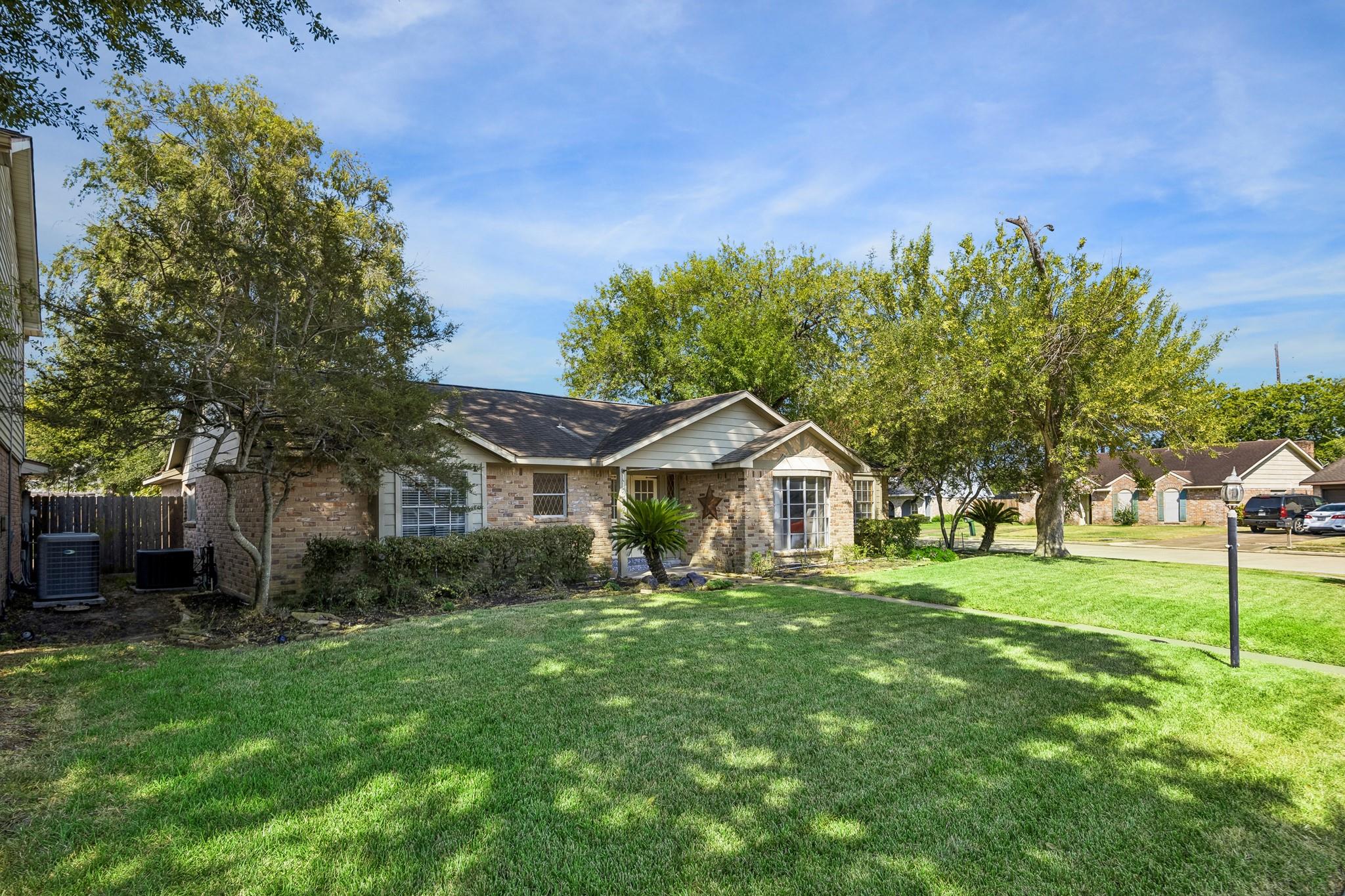 11302 Brighton Lane